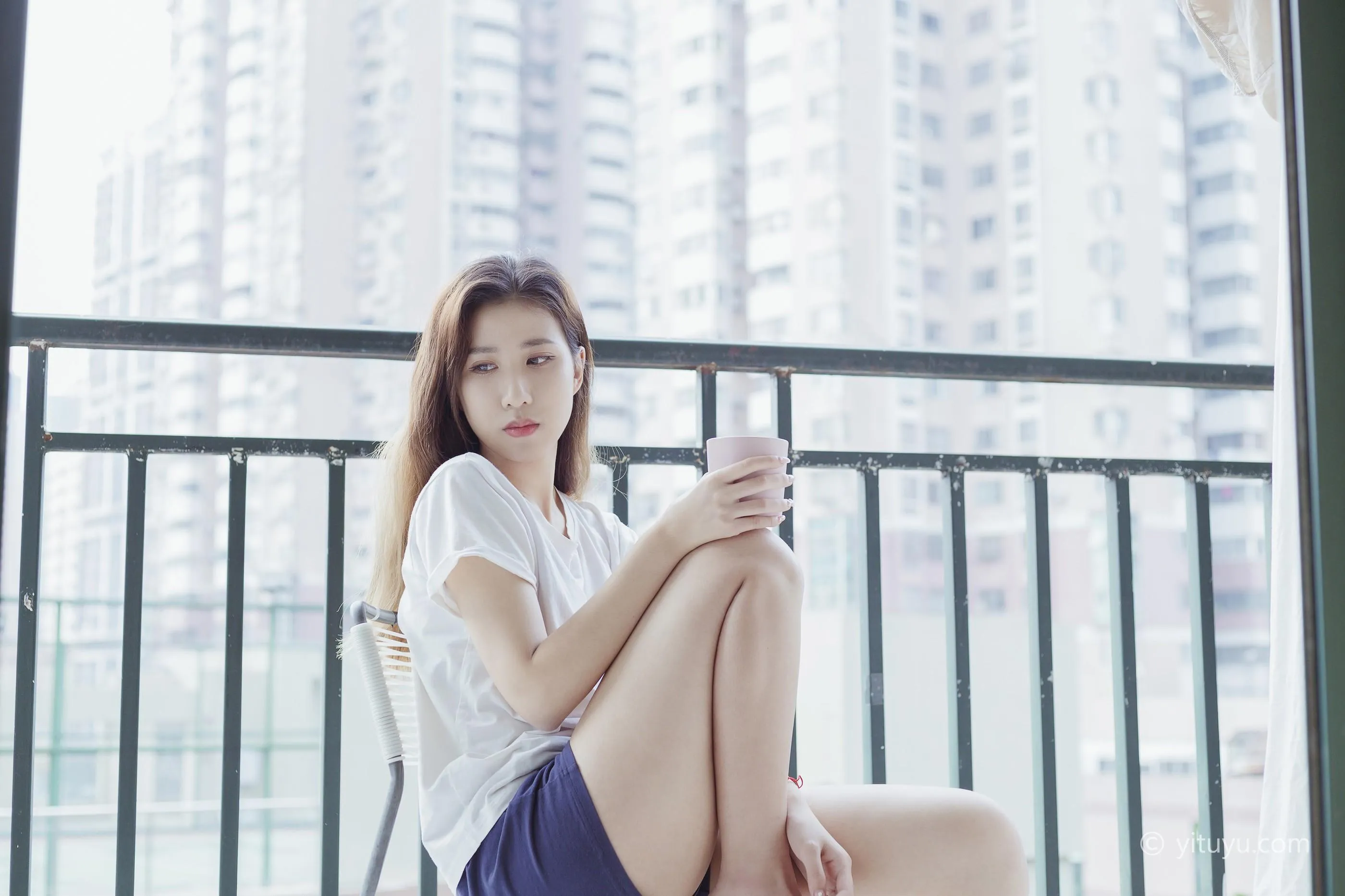 [YITUYU艺图语]2021.07.07 独自醒来 Jenny [36P]插图2